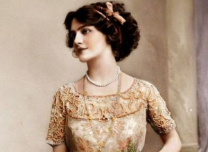 Mode- och Klädhistoria: 1910-talets mode och krigets påverkan
